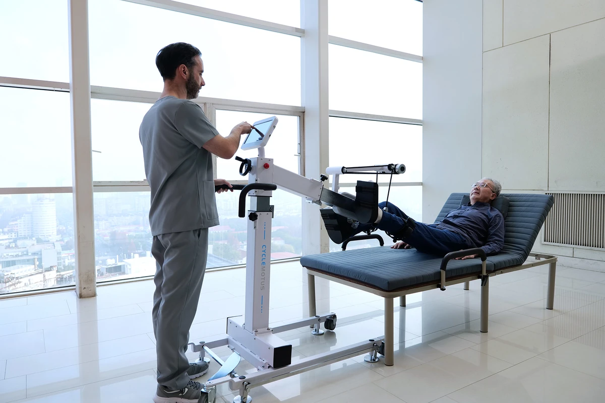 CycleMotus B2L – ekran terapeuty i biofeedback podczas treningu